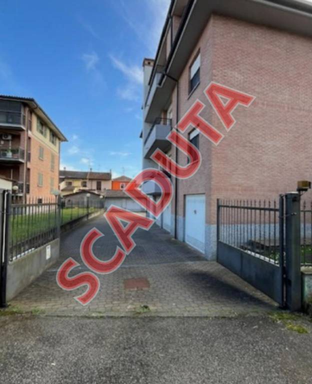 terreno edificabile in vendita a Lacchiarella in zona Mettone