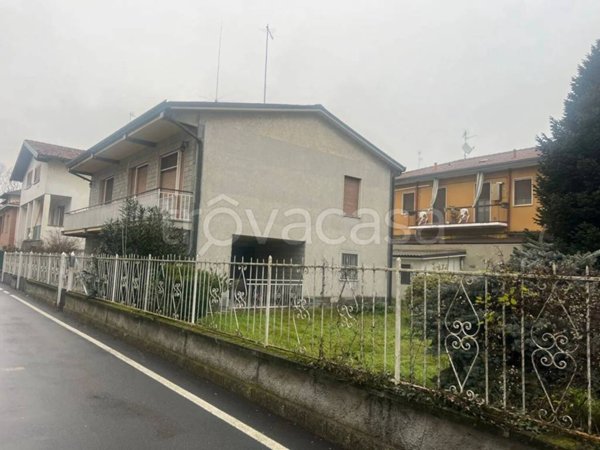 casa indipendente in vendita a Lacchiarella