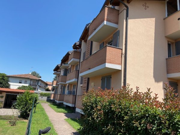 appartamento in vendita a Lacchiarella