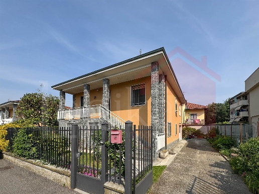 casa indipendente in vendita a Lacchiarella