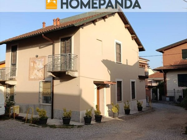casa indipendente in vendita a Lacchiarella in zona Mettone