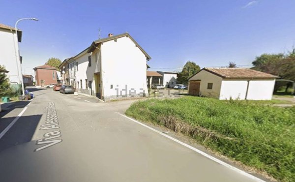 appartamento in vendita a Lacchiarella in zona Casirate Olona