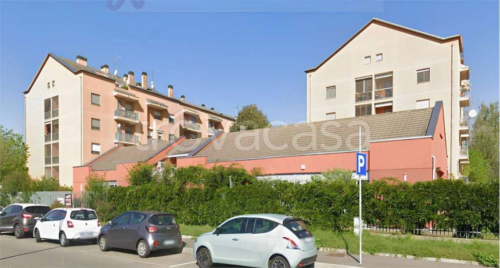 appartamento in vendita a Lacchiarella in zona Mettone