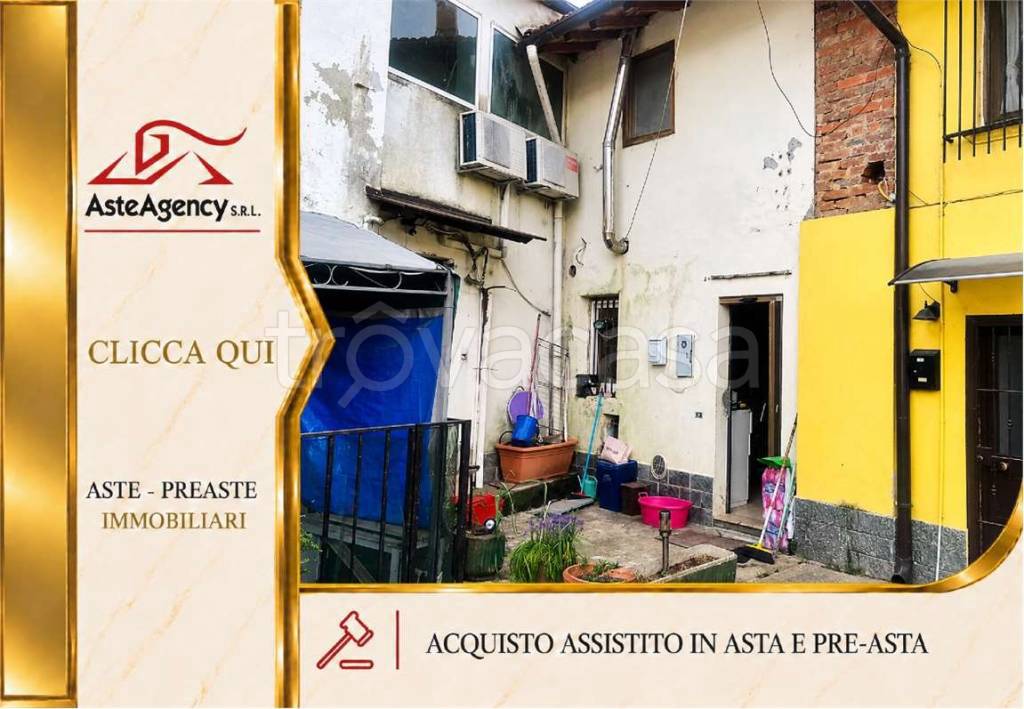 casa indipendente in vendita a Lacchiarella in zona Casirate Olona
