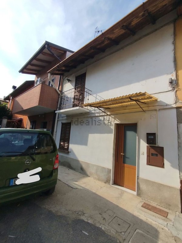 casa indipendente in vendita a Lacchiarella in zona Mettone