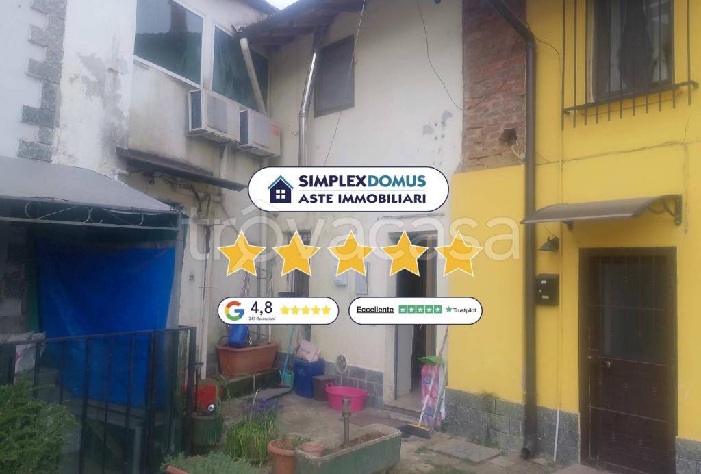 appartamento in vendita a Lacchiarella in zona Casirate Olona
