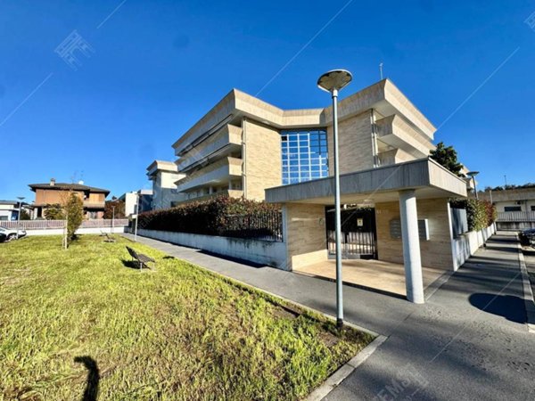 appartamento in vendita a Lainate