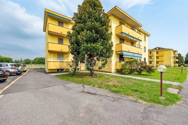 ufficio in vendita a Lainate in zona Barbaiana
