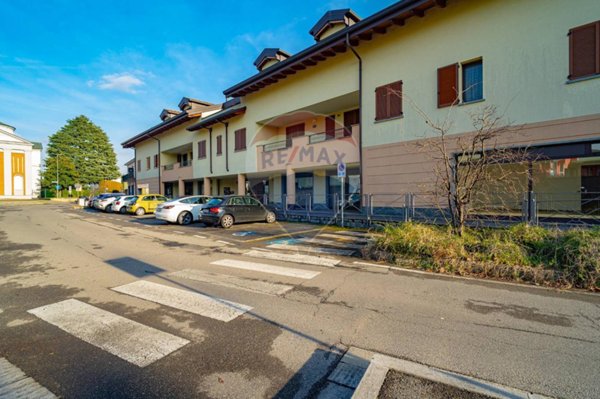 appartamento in vendita a Lainate in zona Barbaiana