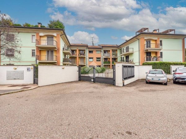 appartamento in vendita a Lainate