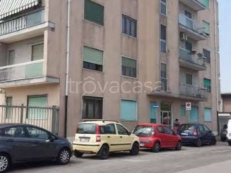appartamento in vendita a Lainate