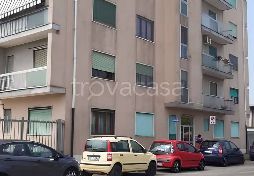 appartamento in vendita a Lainate