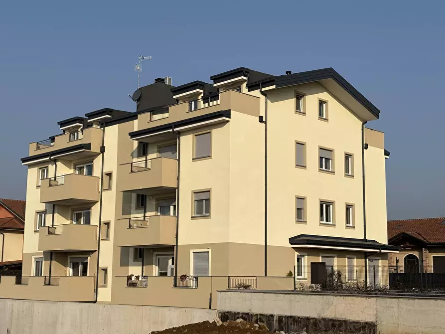appartamento in vendita a Lainate in zona Pagliera