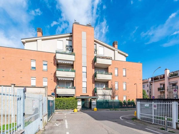 appartamento in vendita a Lainate