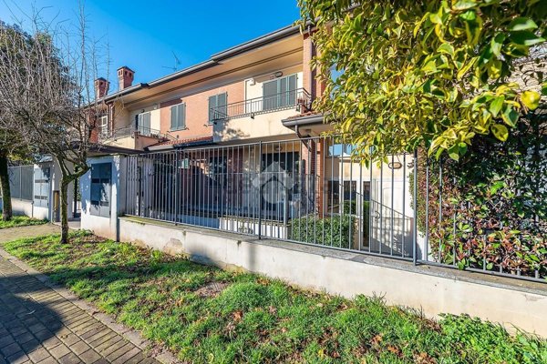 appartamento in vendita a Lainate