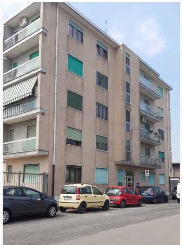 appartamento in vendita a Lainate