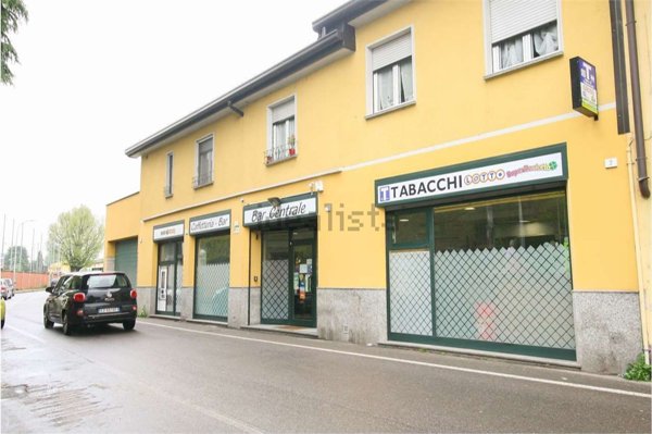 locale commerciale in vendita a Lainate