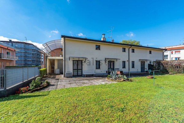appartamento in vendita a Lainate