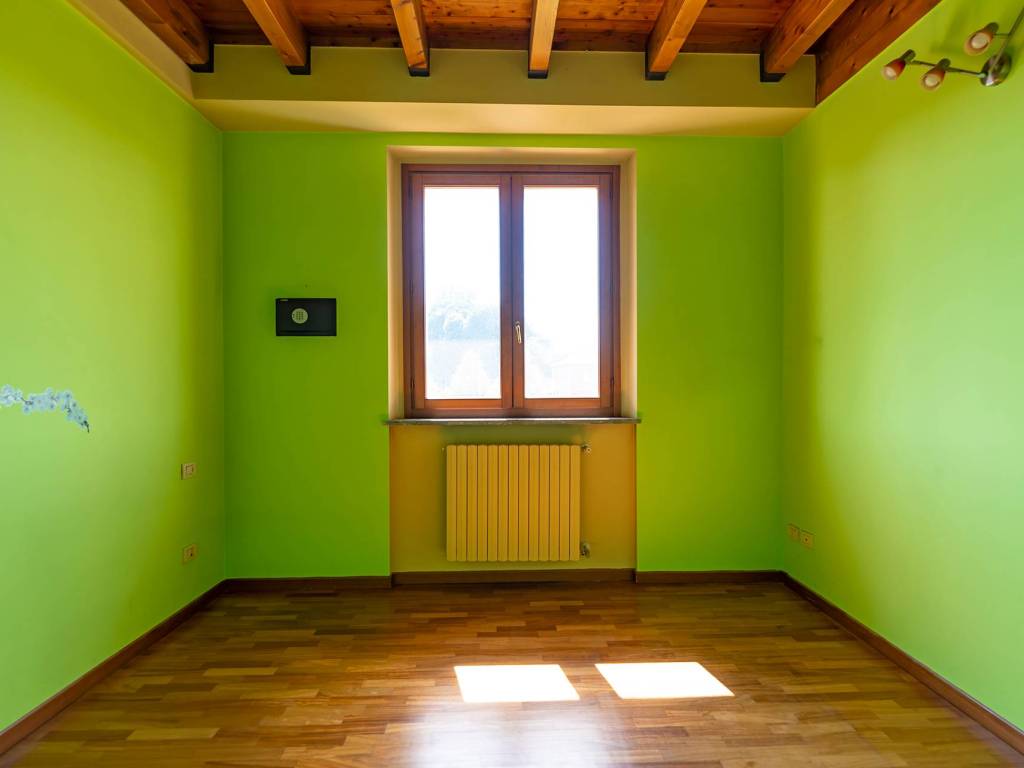 appartamento in vendita a Lainate in zona Barbaiana