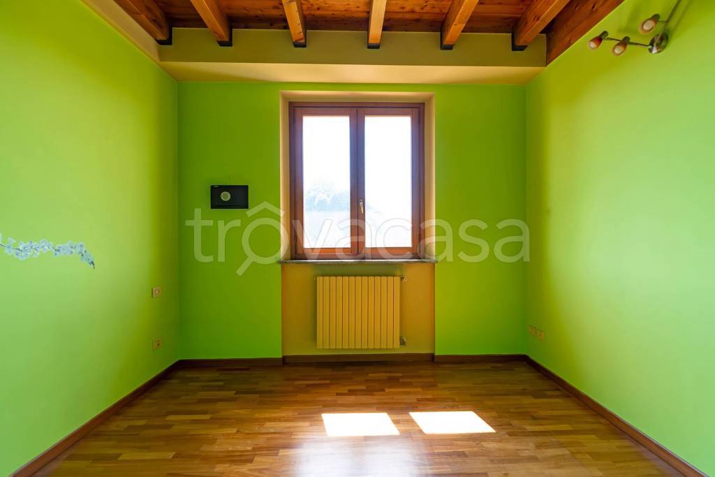 appartamento in vendita a Lainate in zona Barbaiana