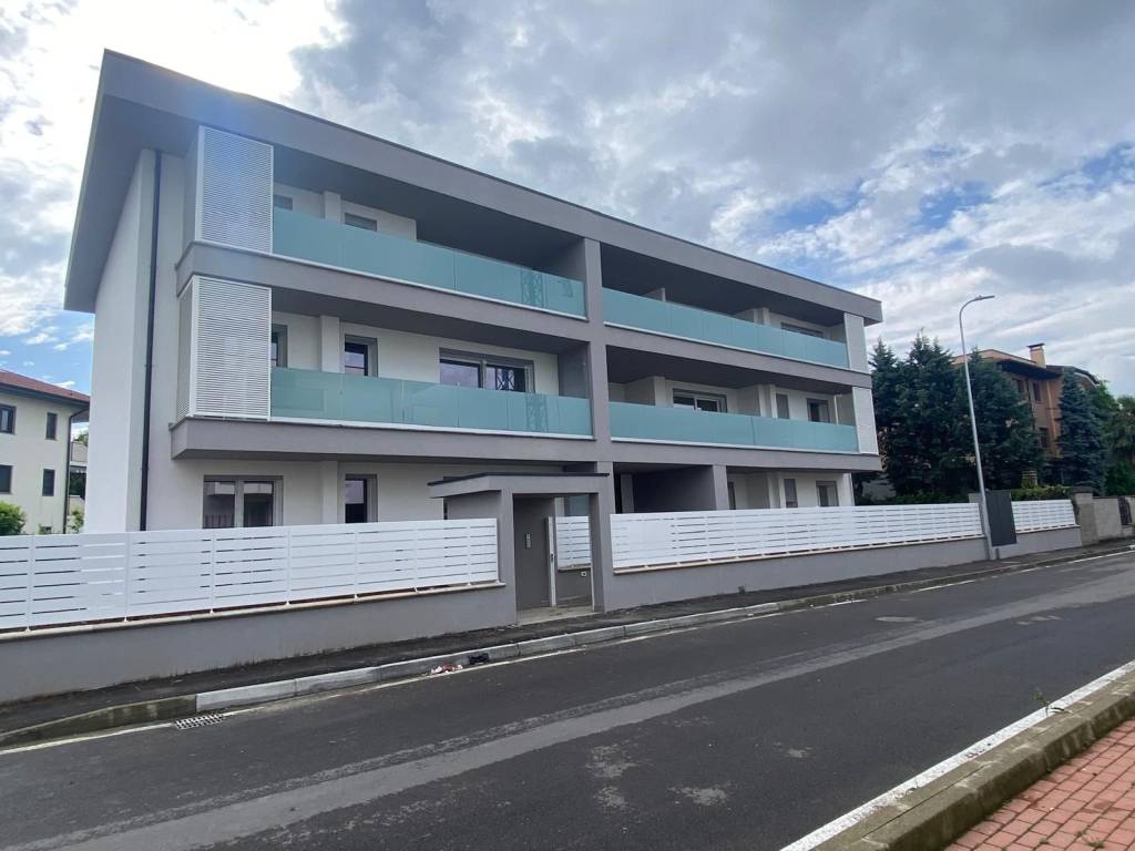 appartamento in vendita a Lainate