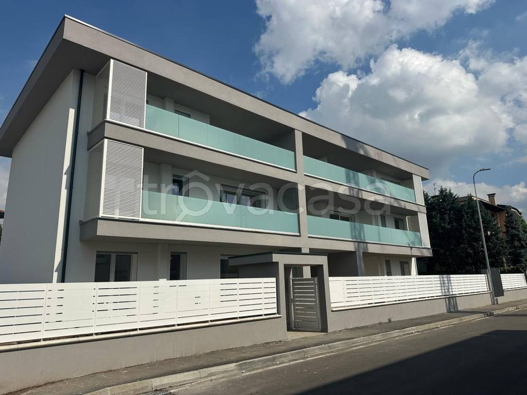 appartamento in vendita a Lainate
