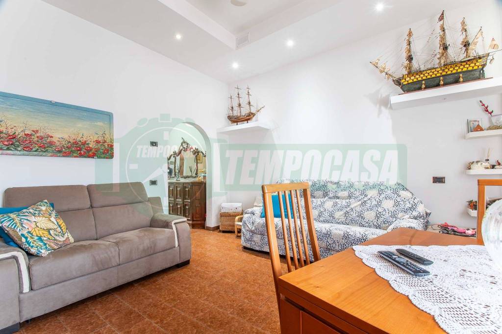 casa indipendente in vendita a Lainate
