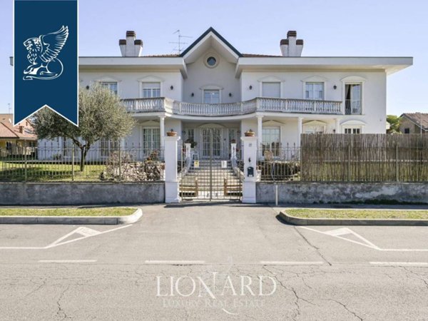 villa in vendita a Lainate