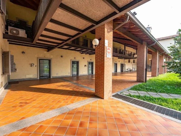 ufficio in vendita a Lainate