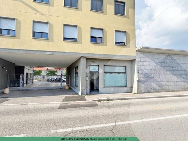 negozio in vendita a Lainate