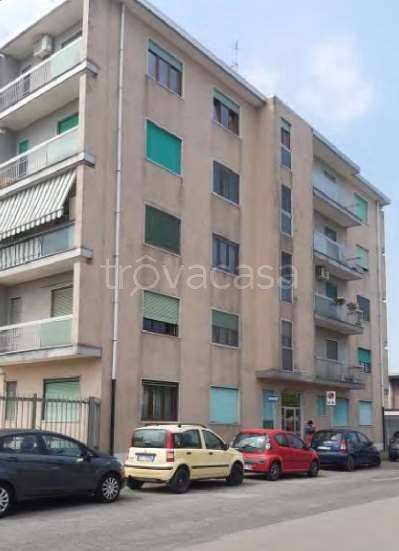 appartamento in vendita a Lainate