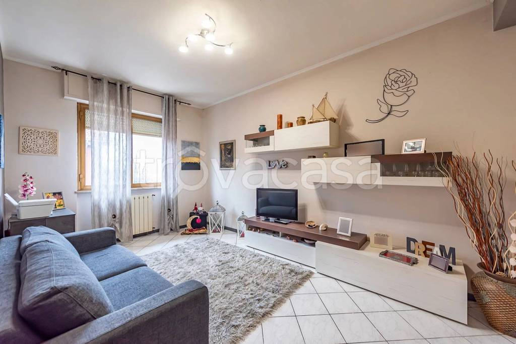 appartamento in vendita a Lainate