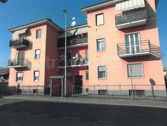 locale commerciale in vendita a Lainate