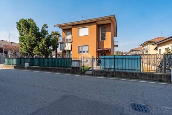 appartamento in vendita a Lainate