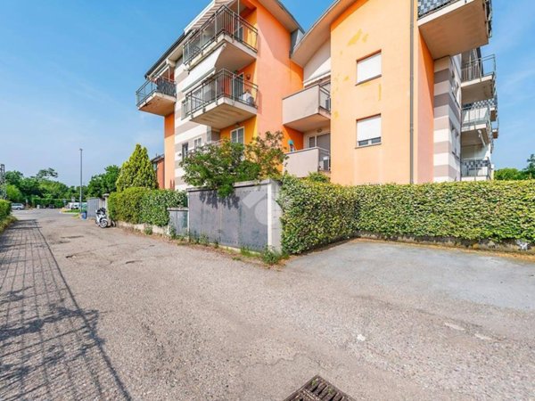 appartamento in vendita a Lainate