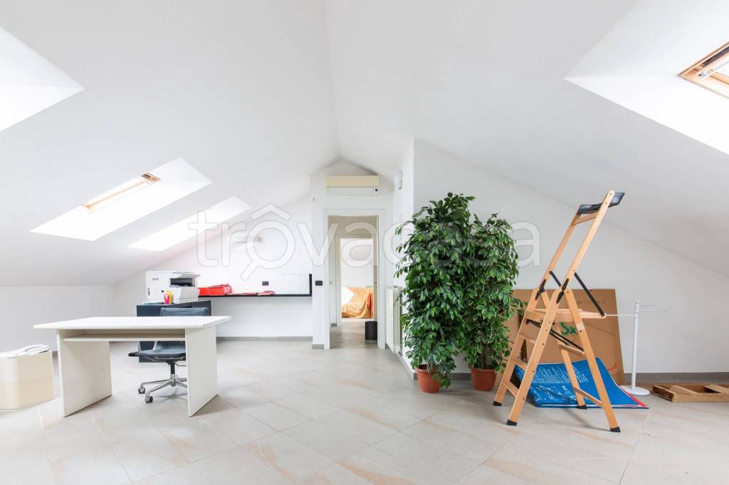 appartamento in vendita a Lainate