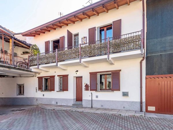 casa indipendente in vendita a Lainate
