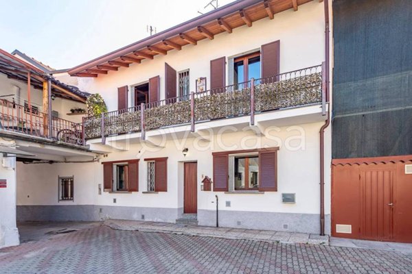 casa indipendente in vendita a Lainate