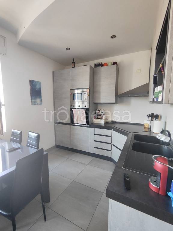 appartamento in vendita a Lainate