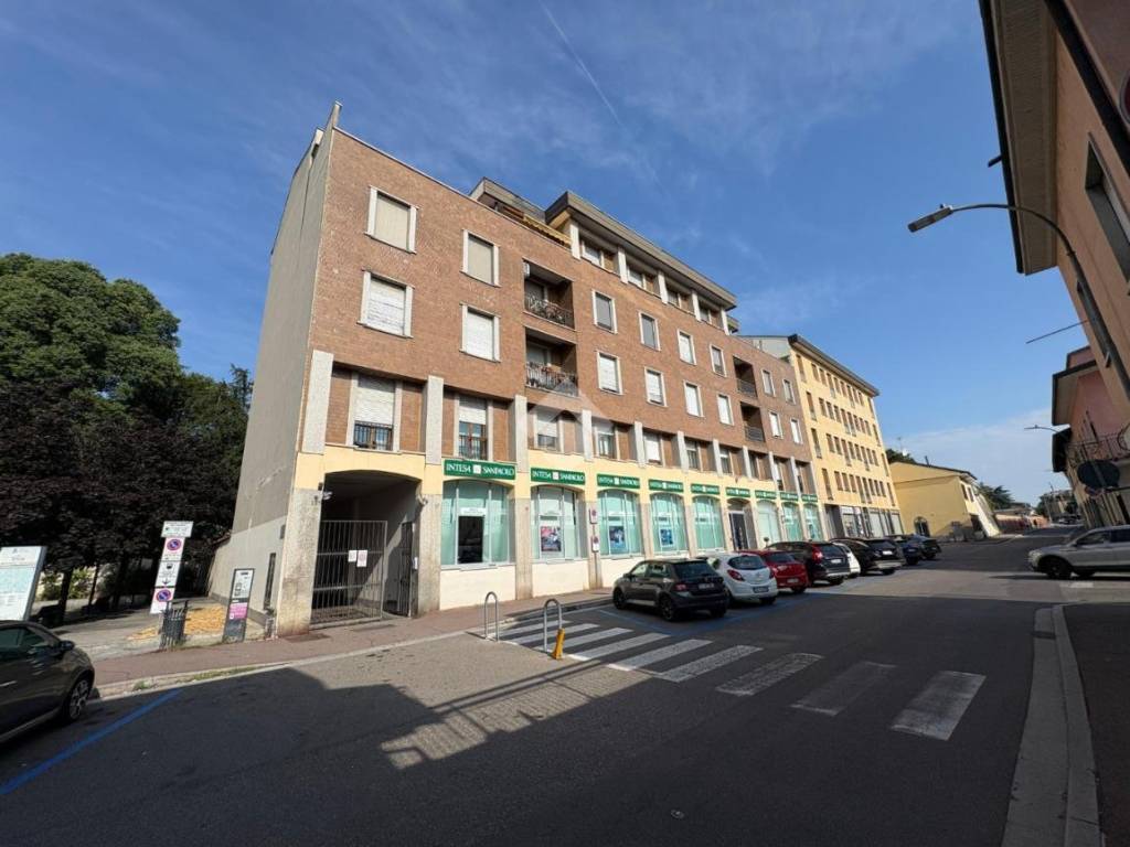 appartamento in vendita a Lainate