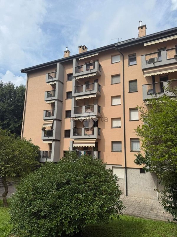 appartamento in vendita a Lainate