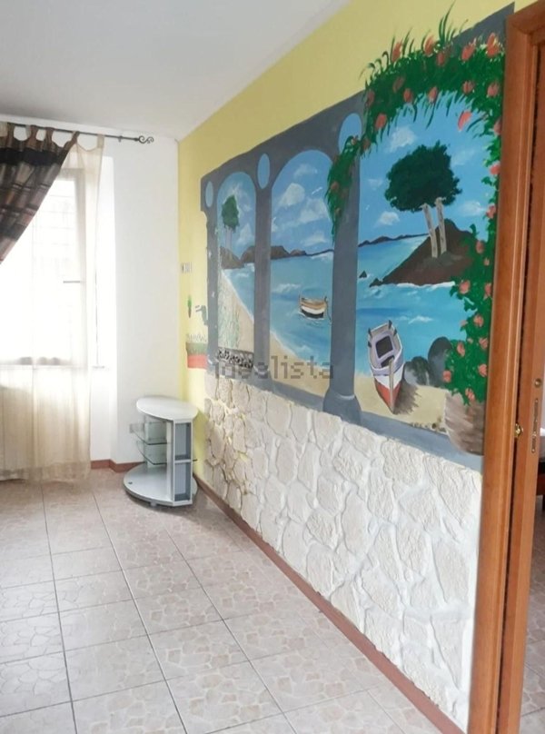 appartamento in vendita a Lainate in zona Barbaiana