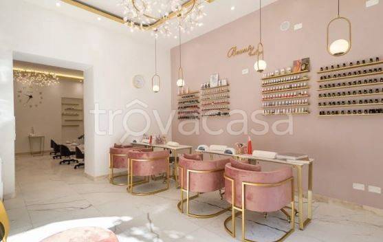 negozio in vendita a Lainate