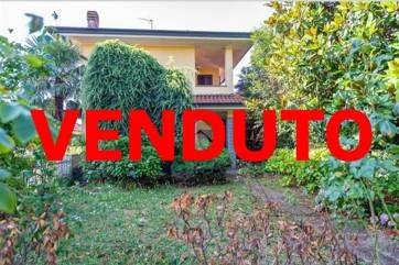 casa indipendente in vendita a Lainate