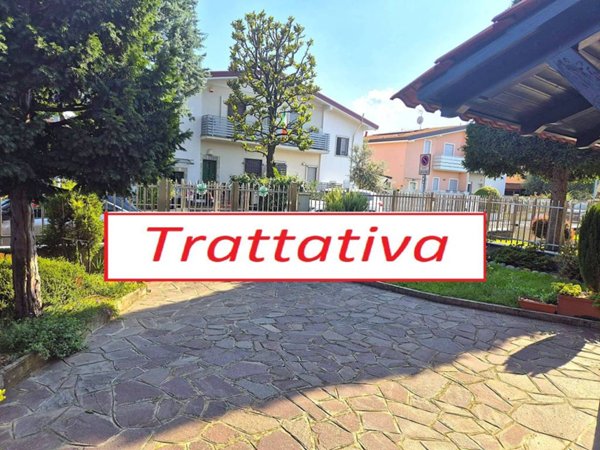 casa indipendente in vendita a Lainate