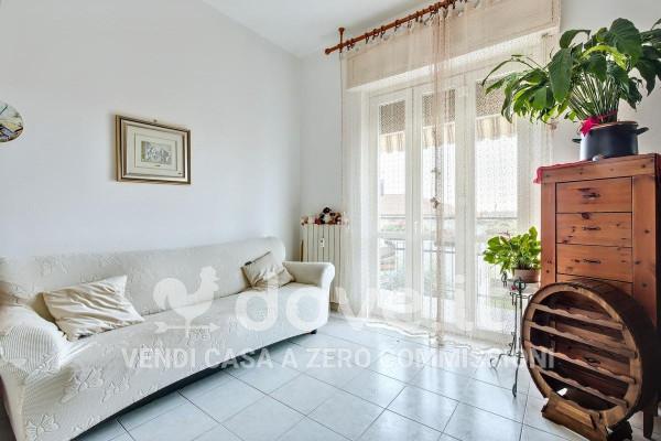 appartamento in vendita a Lainate in zona Barbaiana