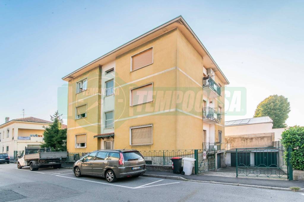 appartamento in vendita a Lainate