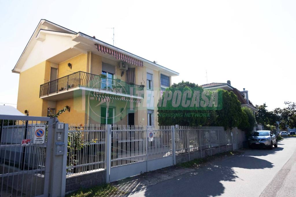 appartamento in vendita a Lainate
