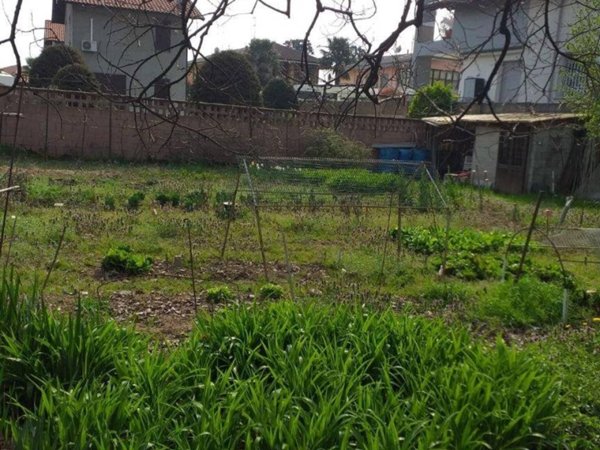 casa indipendente in vendita a Lainate