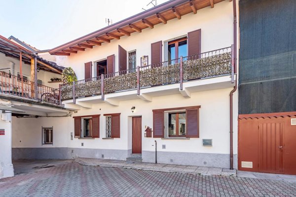 casa indipendente in vendita a Lainate